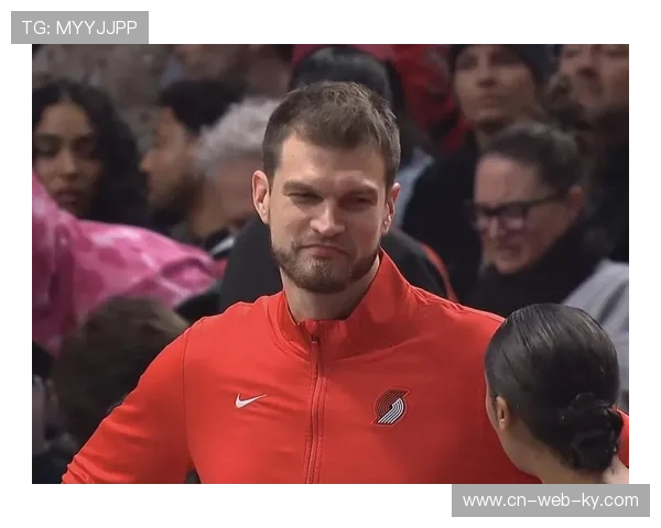 格兰特35分阿夫迪亚22分 开拓者击败雄鹿取胜利